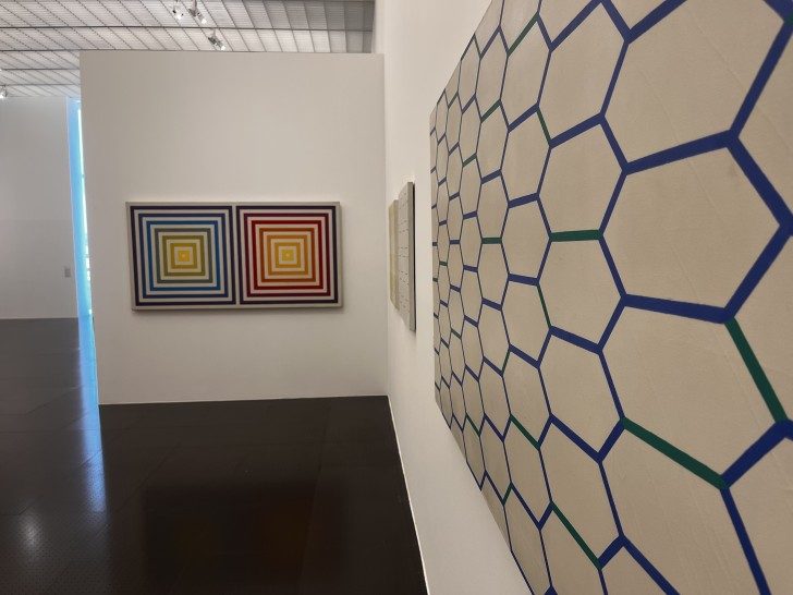 Œuvre lumineuse de François Morellet exposée au Centre Pompidou-Metz